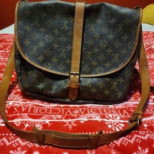 137290A Authentic Louis Vuitton Crossbody Bag Saumur 35 Monogram